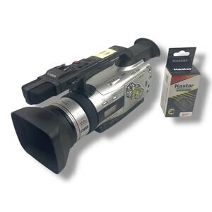 Canon GL2 MiniDV Digital Camcorder 20X Optical Zoom DM-GL2A W Battery & Charger